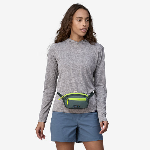 Patagonia Ultralight Black Hole Mini Hip Pack (49447) – Wind Rose North Ltd. Outfitters