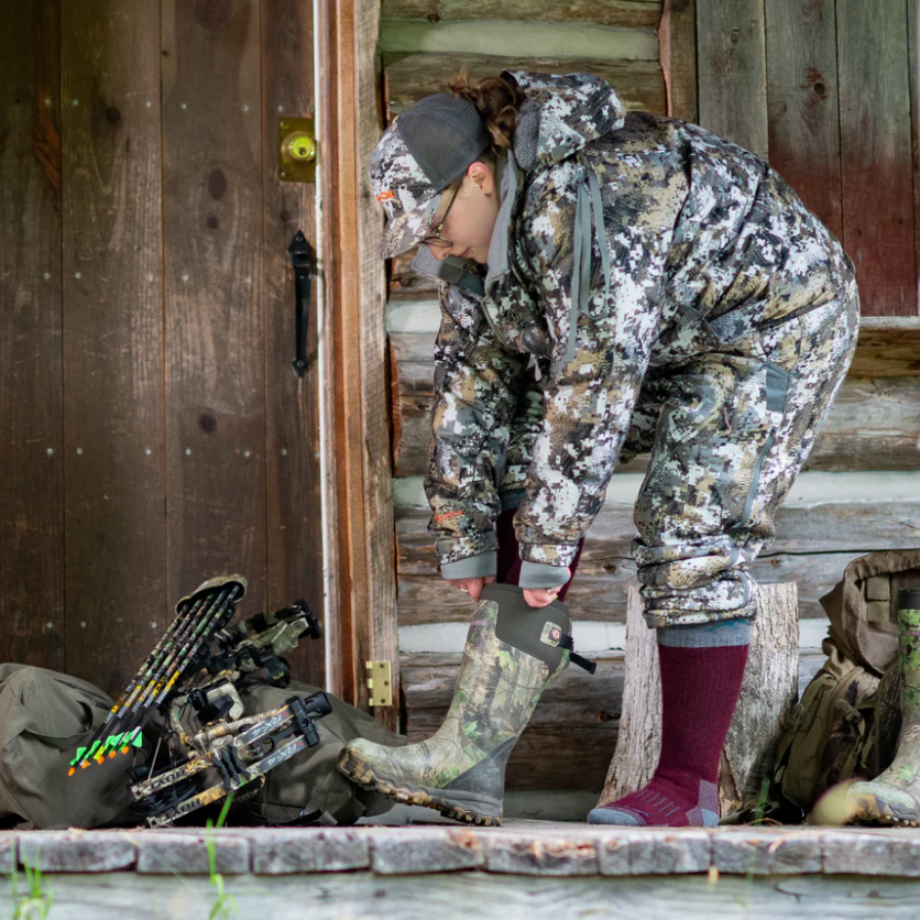 Darn Tough Women's Hunt Over-The-Calf Heavyweight Full Cushion (2105)