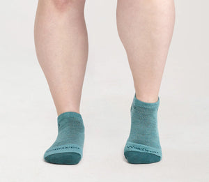 Wide Open Women's Solid Cushion No Show Wide Width Socks (9500)