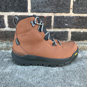 x Oboz Women's Sphinx Mid Insulated B-Dry Waterproof (85502)